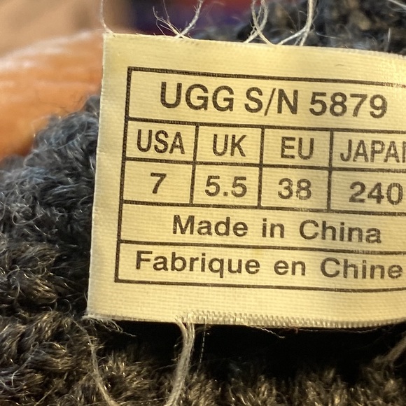 Ugg boots SZ 7 - Picture 6 of 7